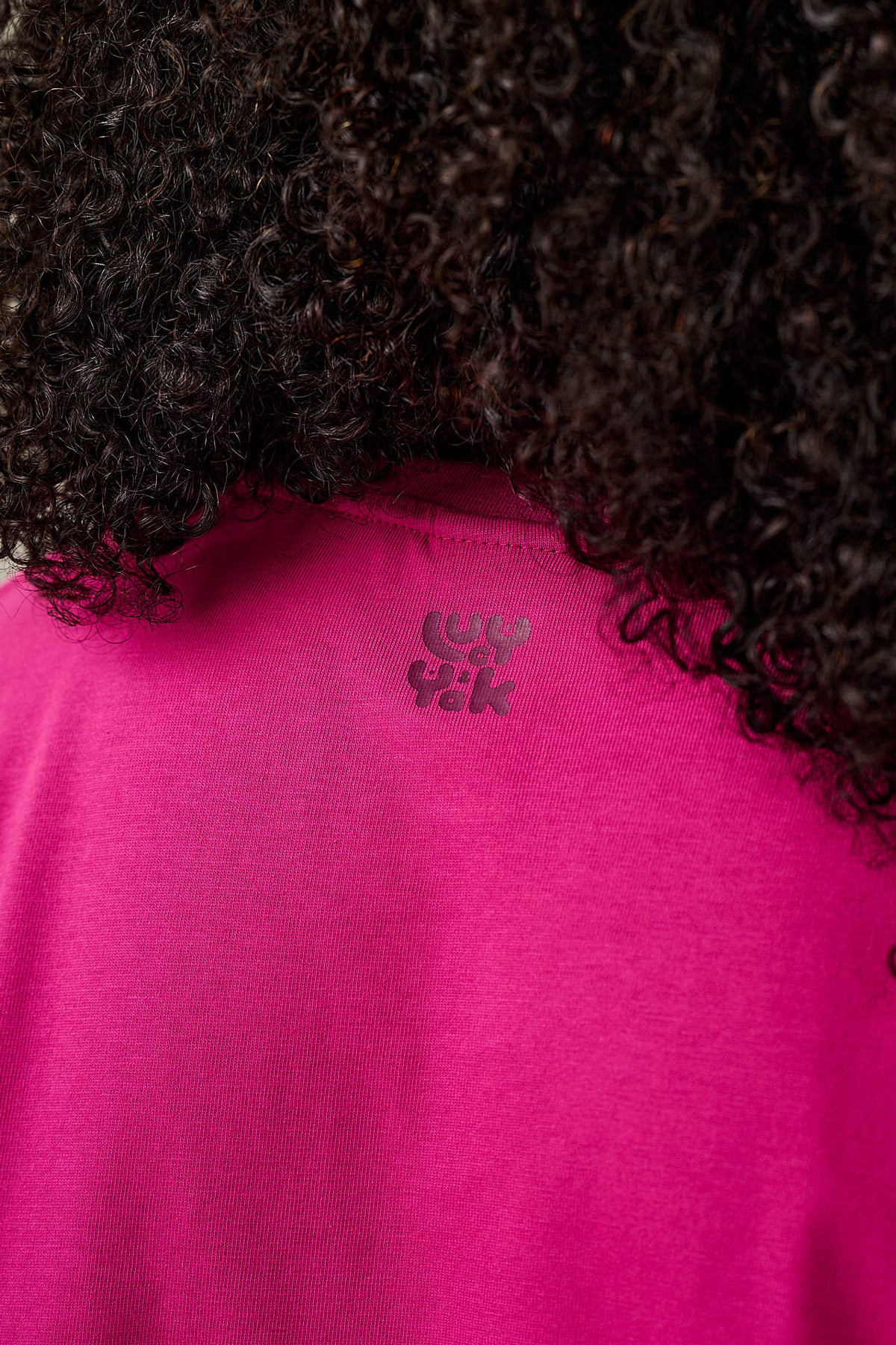 Zayla - Cropped Boxy T-Shirt Cotton in Festive Fuchsia